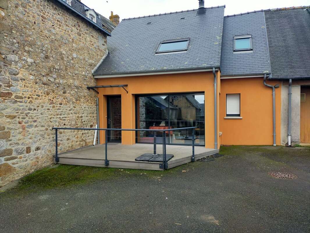 Maison à vendre Villaines la Juhel terrasse - Maison à VILLAINES-LA-JUHEL