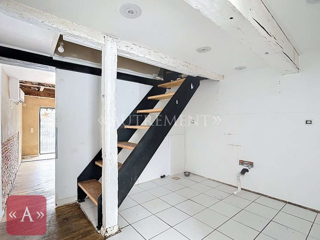 Maison à SAINT-SULPICE