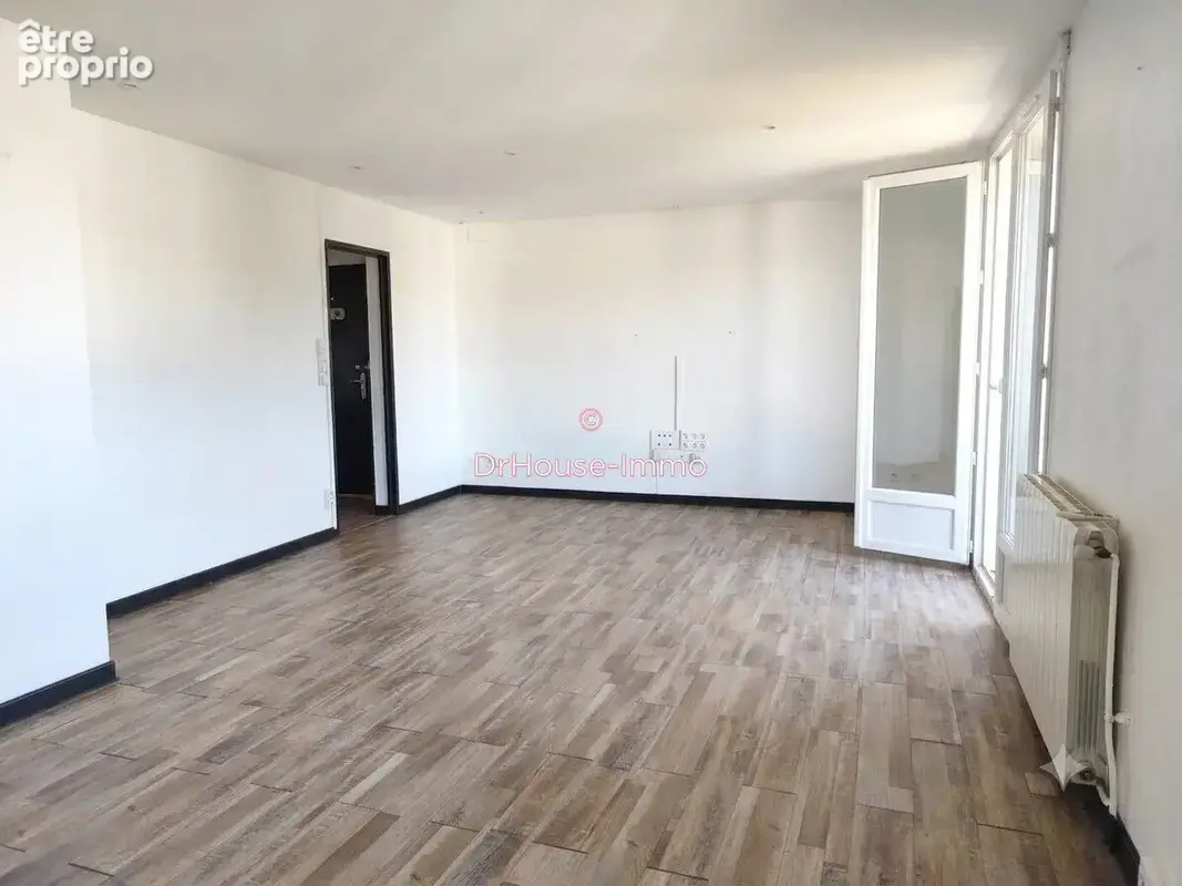 Appartement 5 pièces 81 m² à vendre à Carbon-Blanc (33560) - photo 2