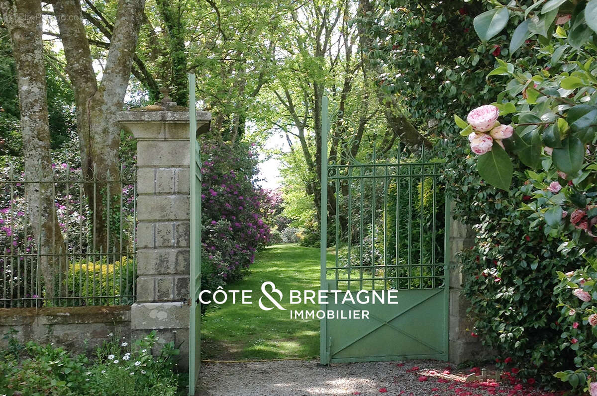 Magnifique manoir de 1870 idéalement situé à guidel dans le morbihan  réf : 2025107 - photo 2
