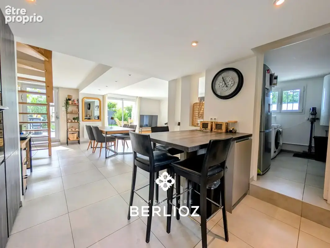 Meylan   limite montbonnot-saint-martin   maison mitoyenne 4 chambres   149 m2 au sol   jardin 300 m2   piscin - photo 19