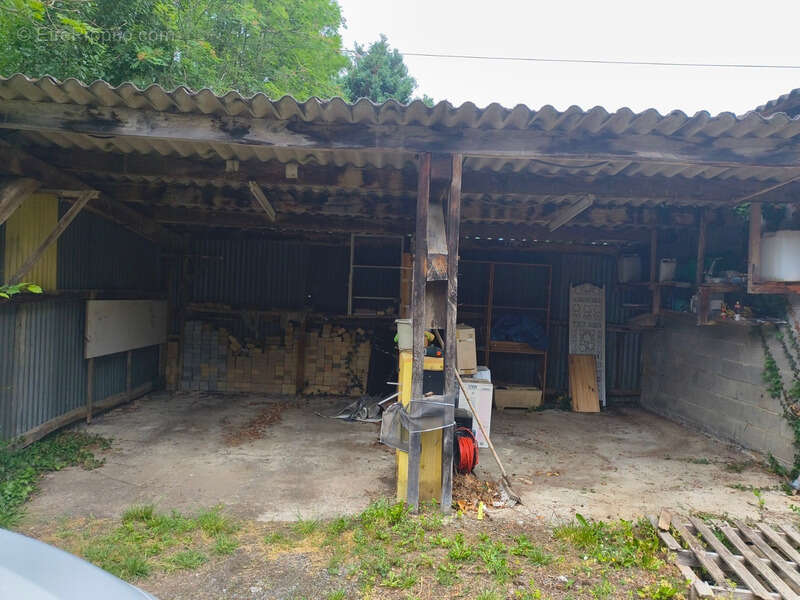 Dpt Haute Garonne (31), à vendre VILLENEUVE LECUSSAN maison à rénover T5 de 107m² habitables + abris voitures sur 730m² de terra - photo 13