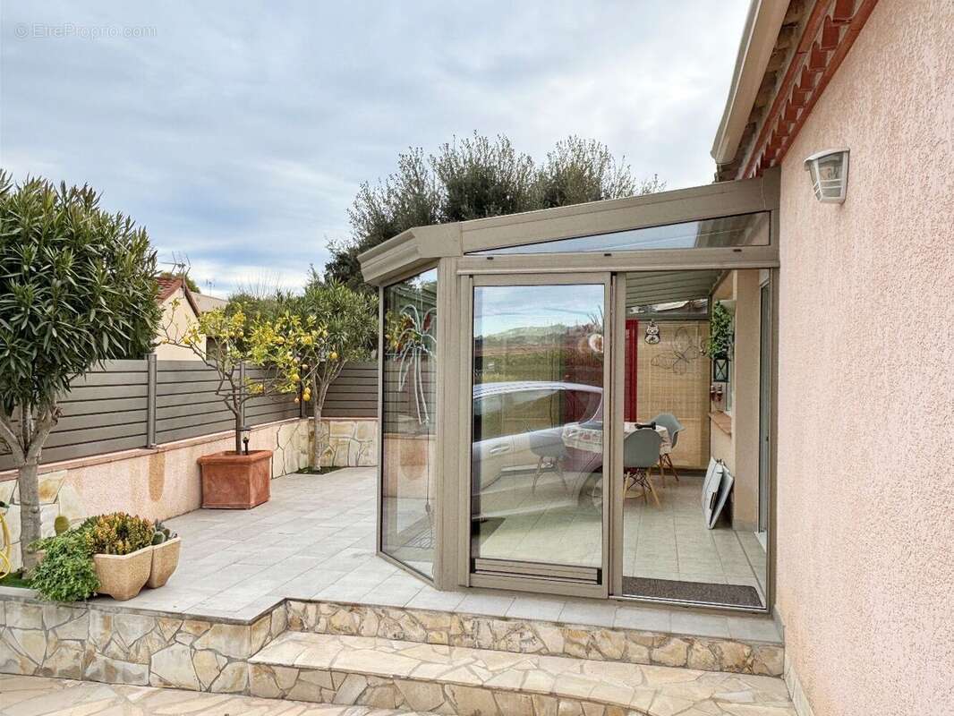 Maison à ROQUEBRUNE-SUR-ARGENS