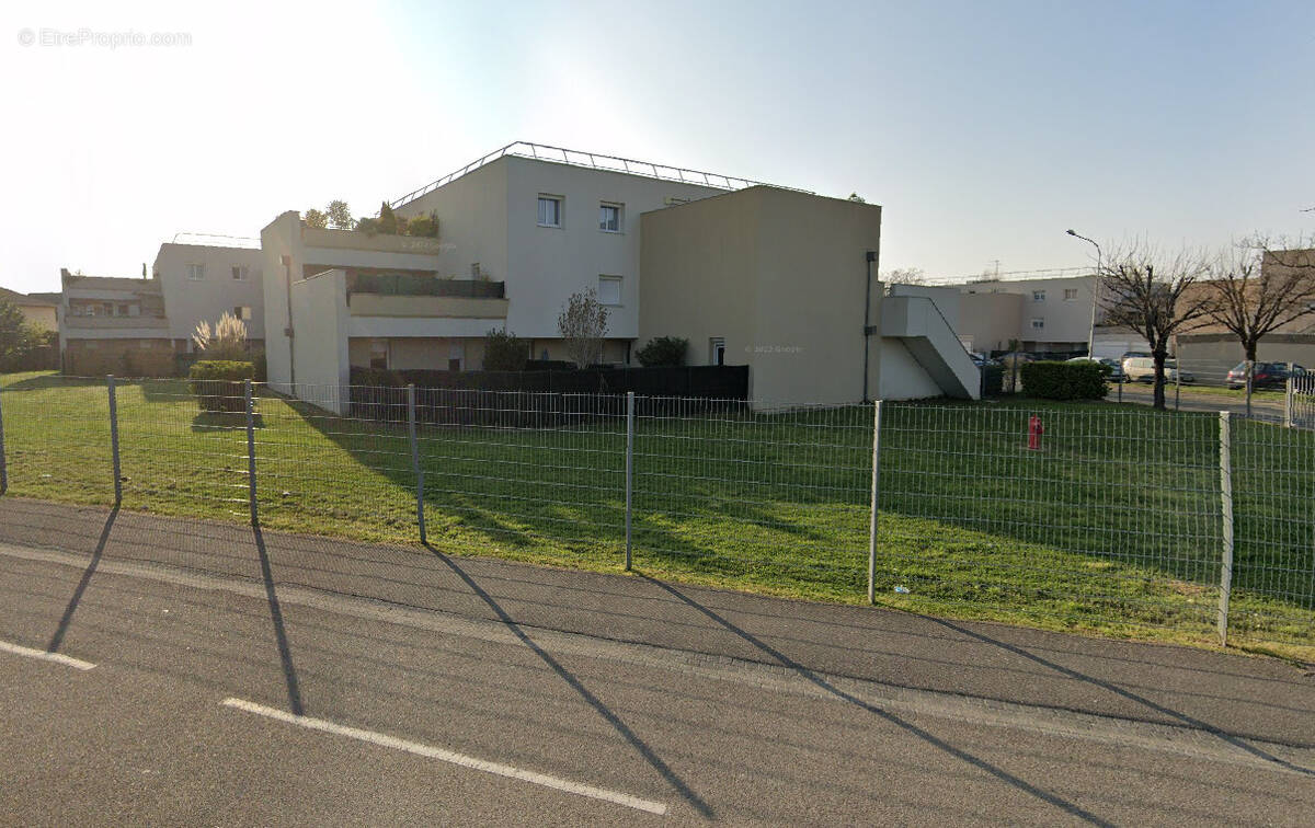 Appartement à MEYZIEU