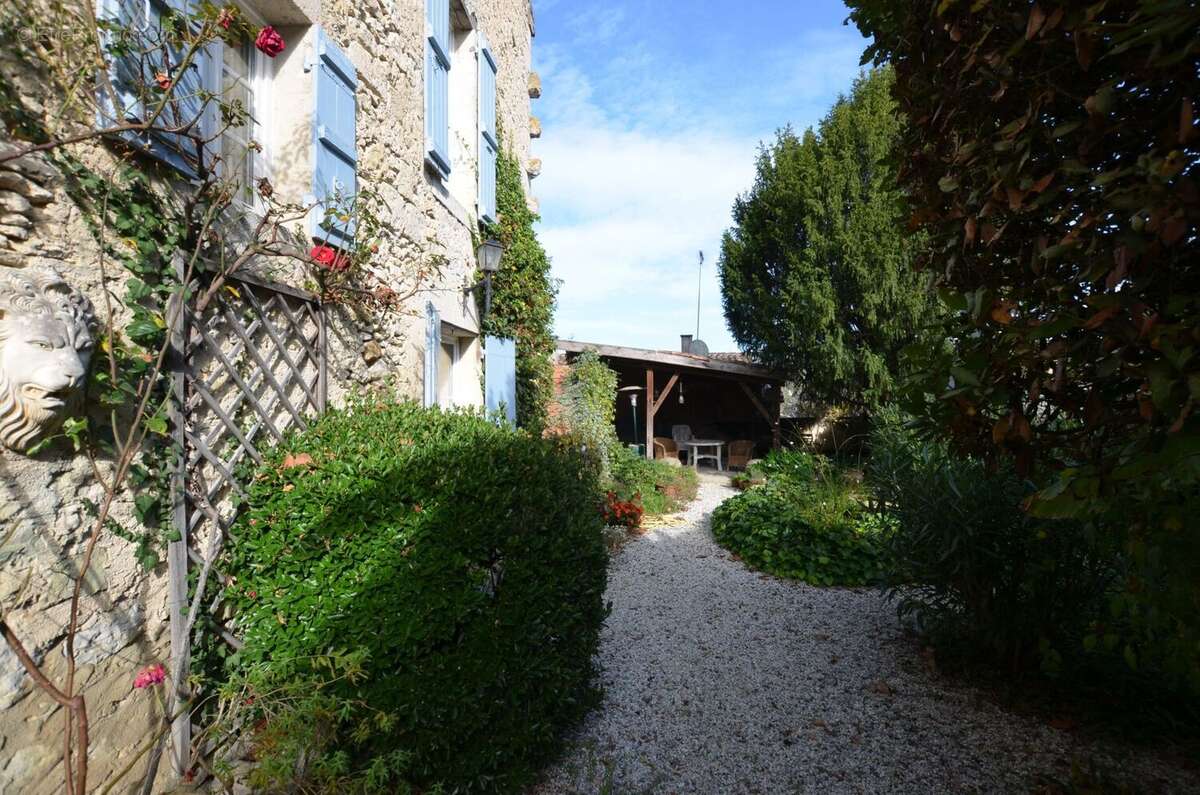 029 - Maison à MONTREAL