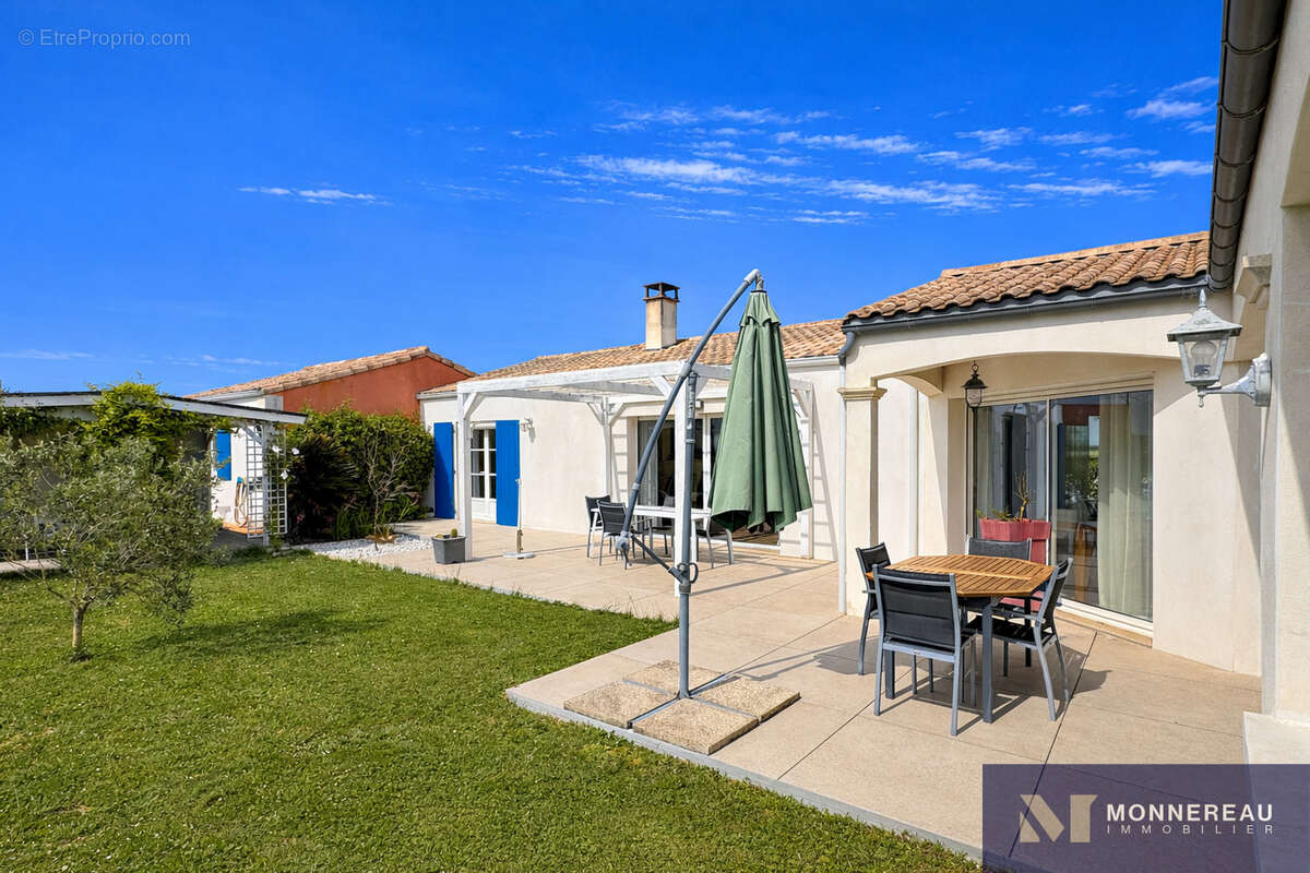 Maison à MESCHERS-SUR-GIRONDE