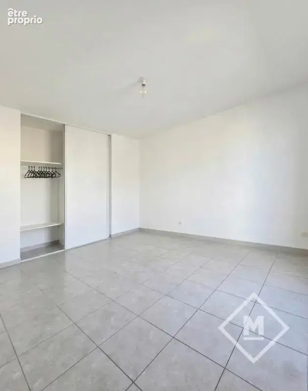 Vend rare appartement type 2 de 44m2 avec terrasse panoramique de 50m2 secteur Saint Just 13013 Marseille - photo 9
