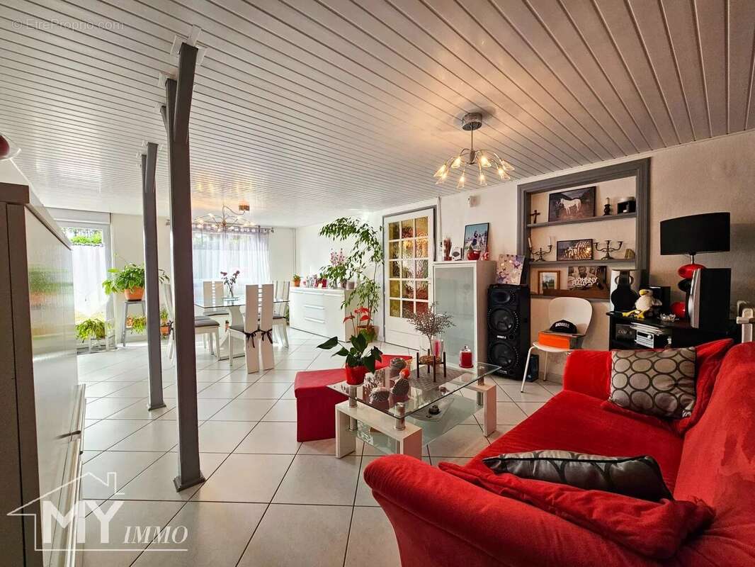 Maison à LA ROQUILLE