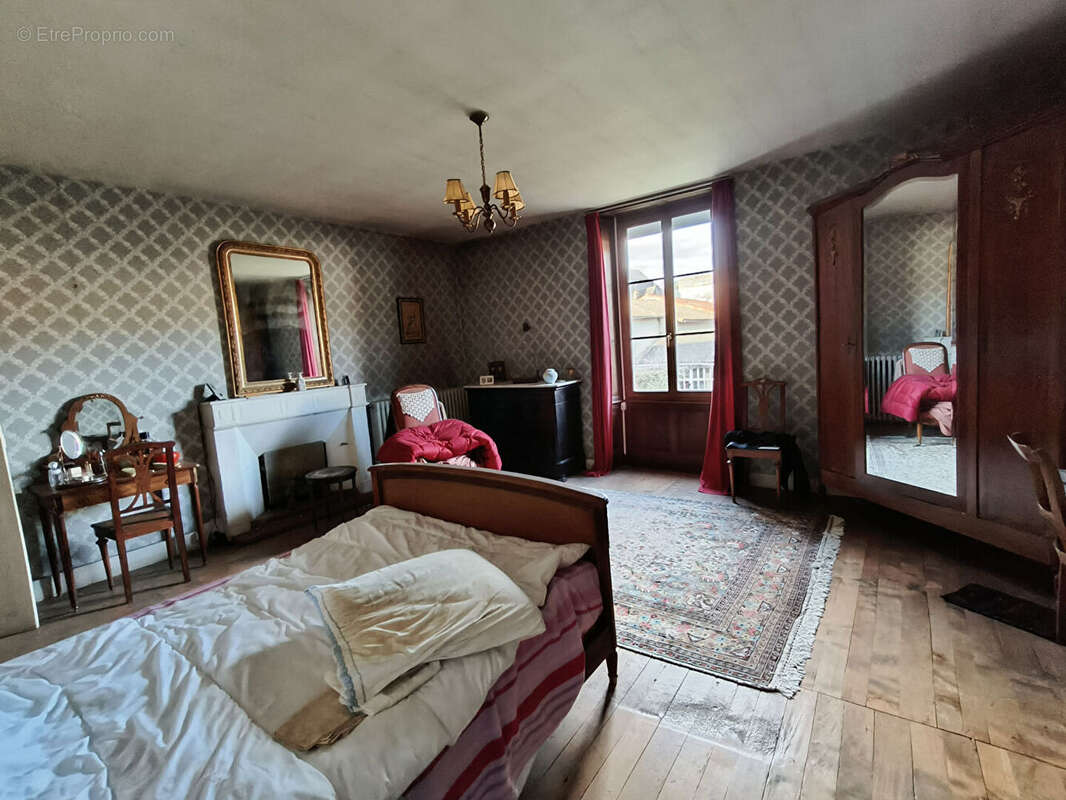 Maison à LA MOTHE-SAINT-HERAY