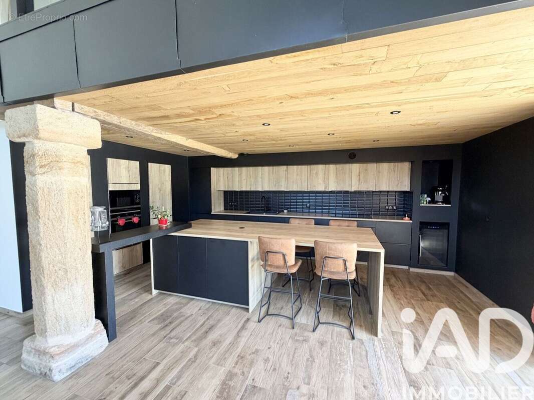 Maison 265 m² à Lacapelle-Marival  - photo 6