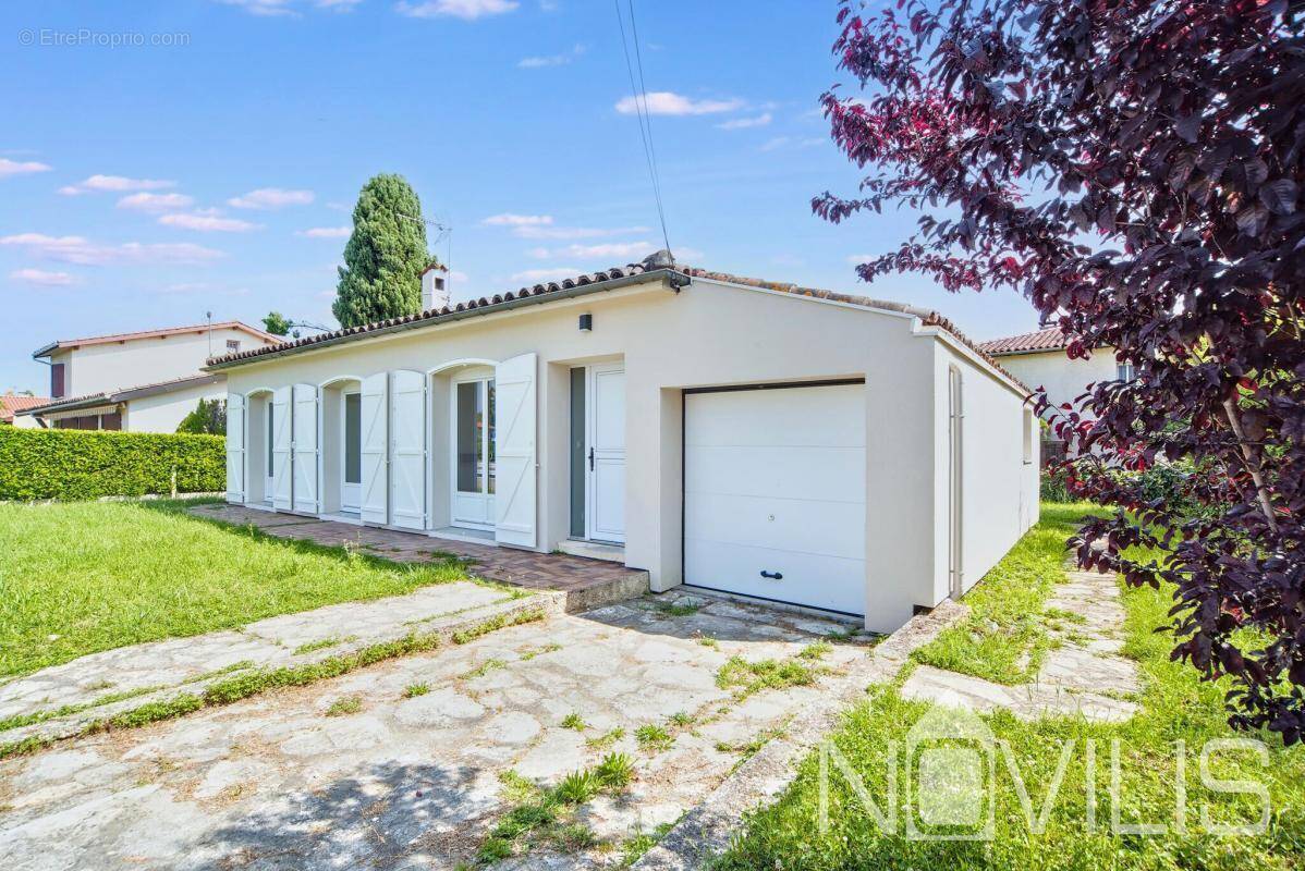 Maison à CASTELGINEST