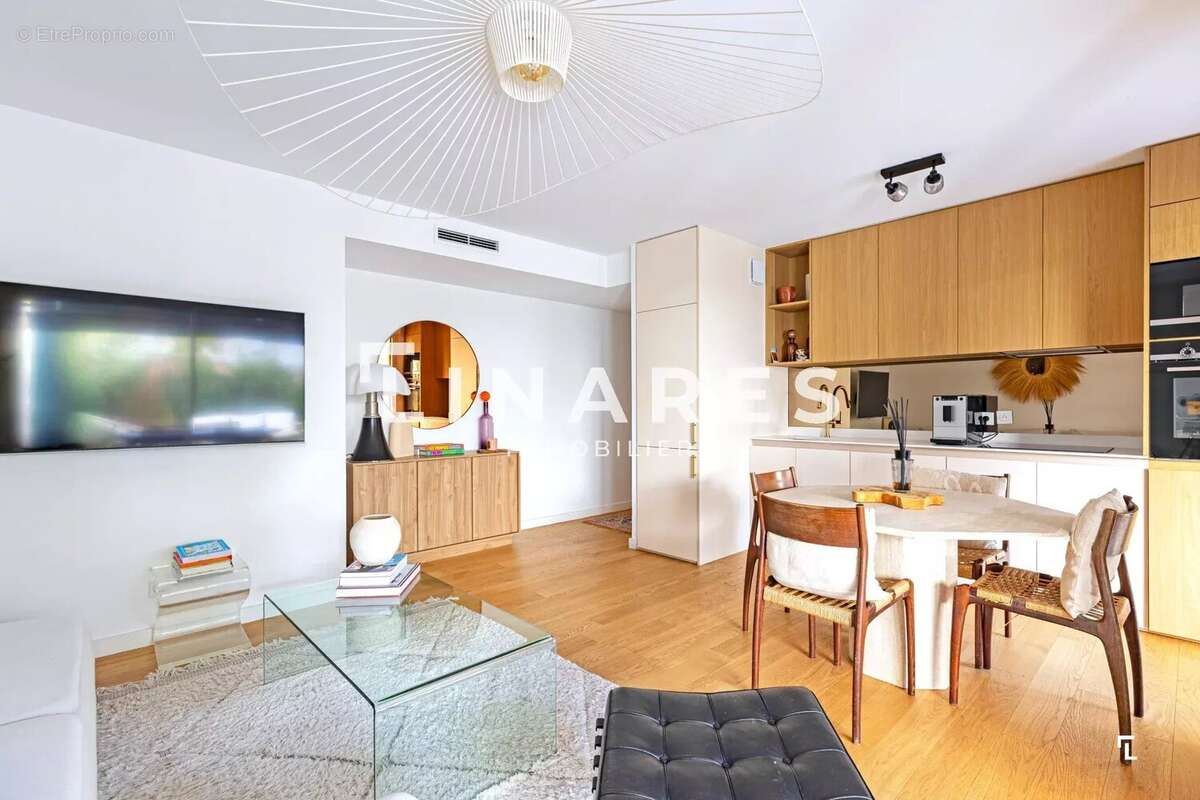 Appartement à MARSEILLE-6E