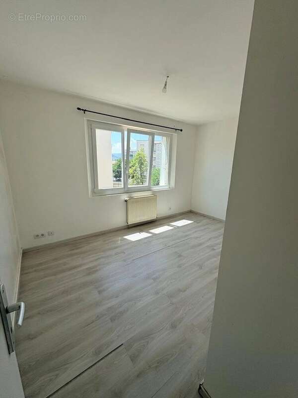 Appartement à BOURG-LES-VALENCE