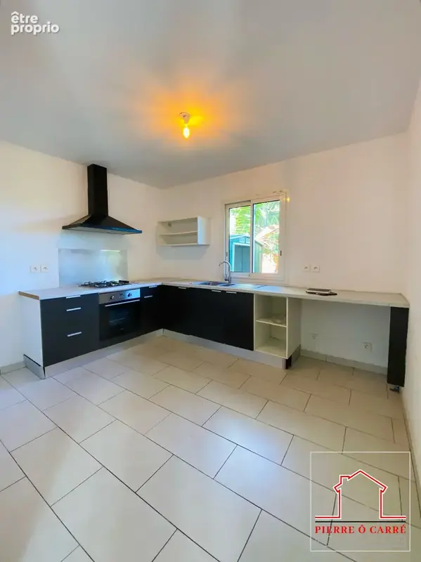 Maison 3 pièces 78 m² à vendre à Saint-Pierre (97410) - photo 3