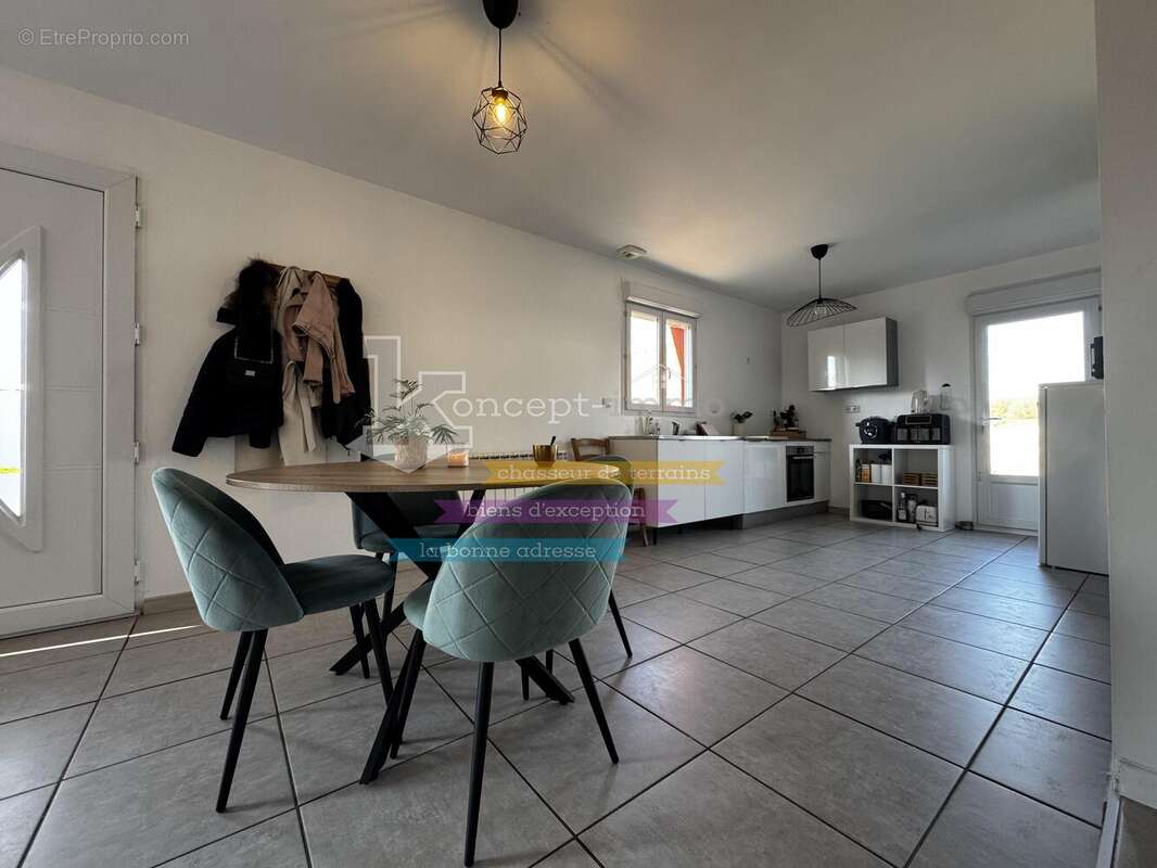 n°11 - Appartement à FONTAINE-SAINT-LUCIEN