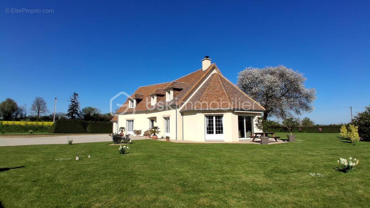 Maison à SAINT-GEORGES-D'ELLE