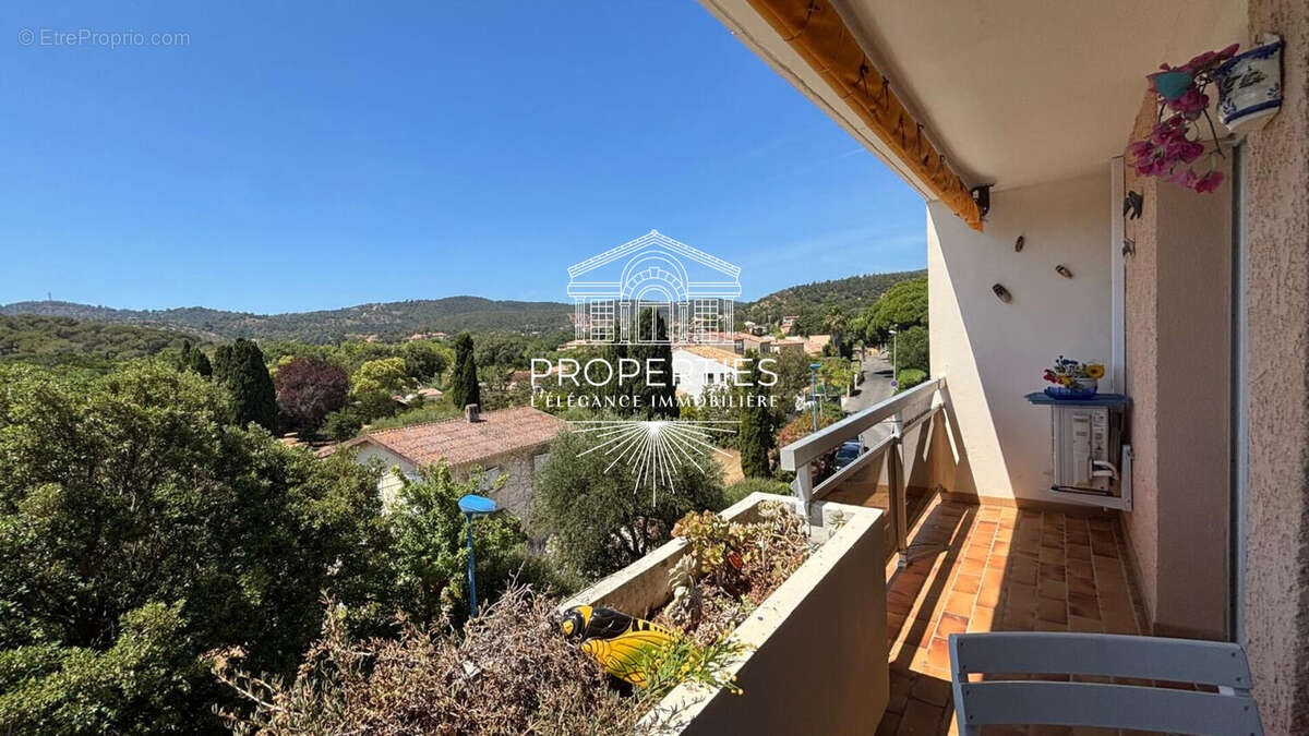 Bormes - la faviere -t2 cabine - dernier etage  - terrasse -  double garage - photo 7