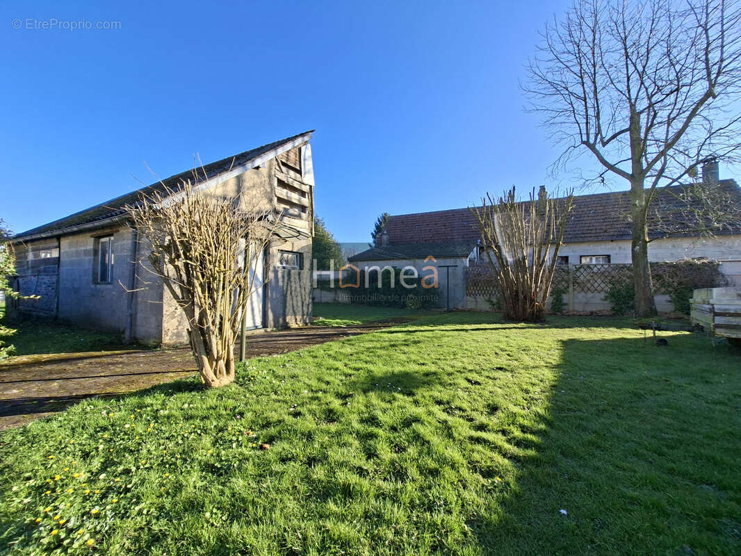 Maison à LINTOT-LES-BOIS