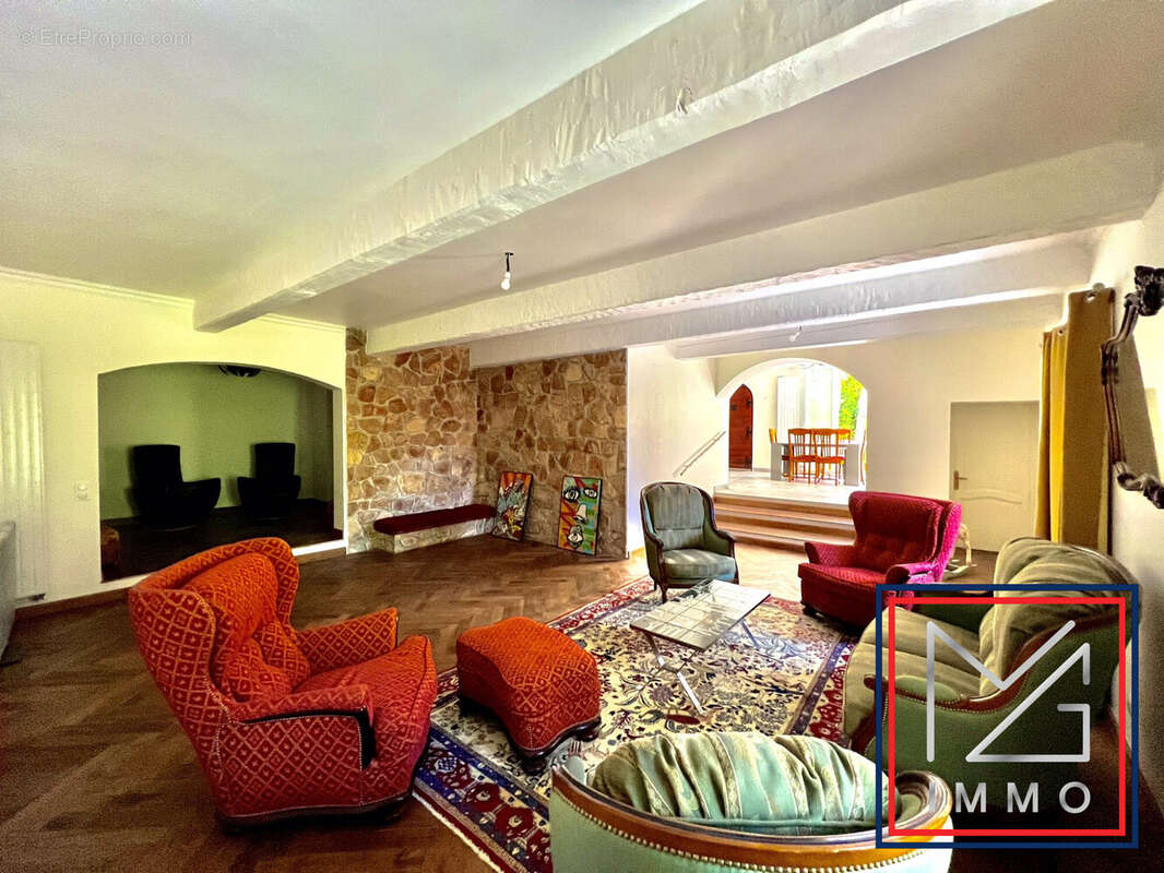 Maison à SIX-FOURS-LES-PLAGES