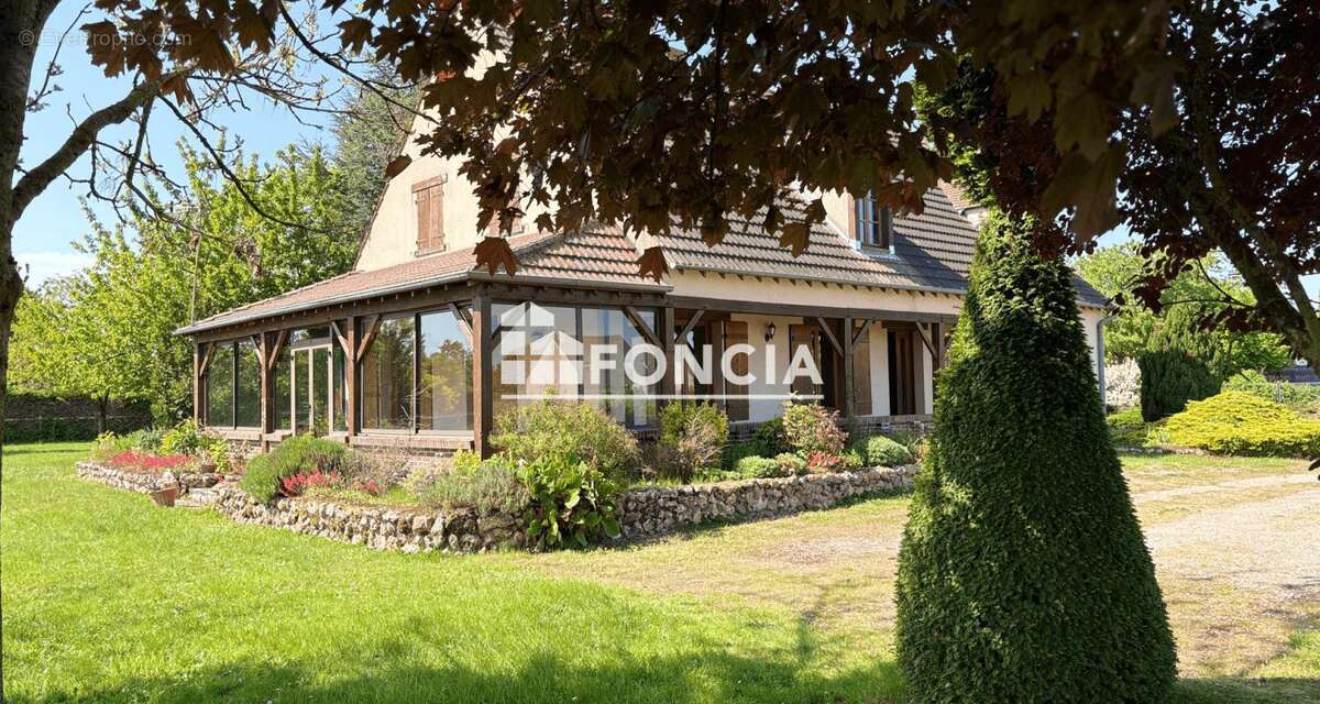 CHARTRES SUD - Maison familiale de 212 m² avec jardin et vue sur la nature - photo 15