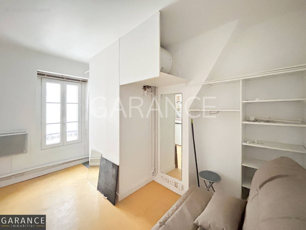 Appartement à PARIS-14E