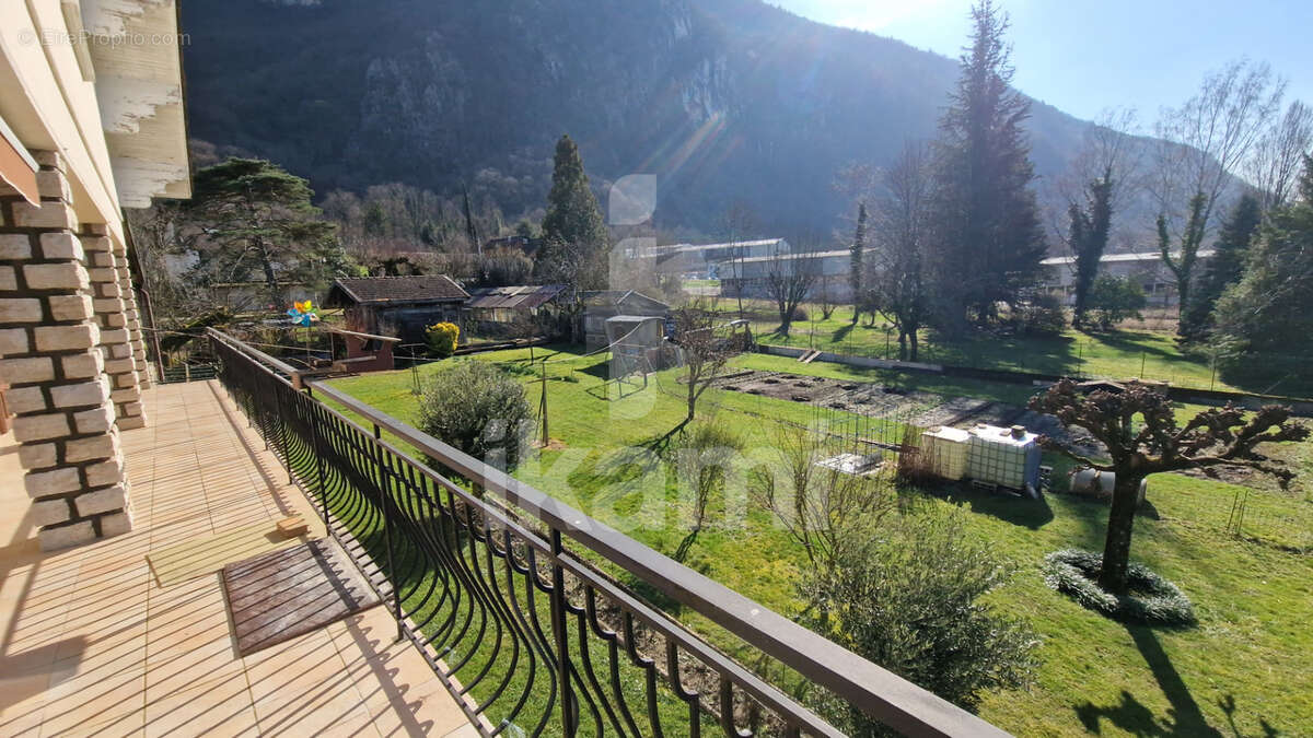 Maison à SAINT-QUENTIN-SUR-ISERE