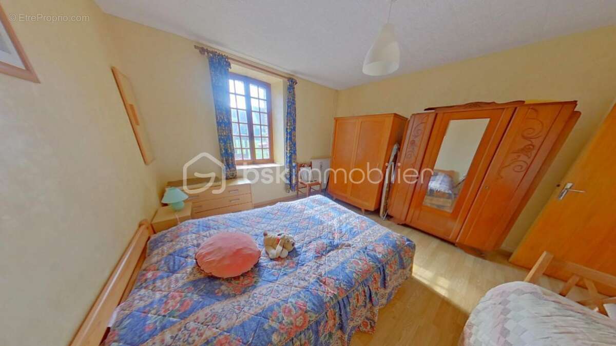 Maison à VILLENEUVE-L'ARCHEVEQUE