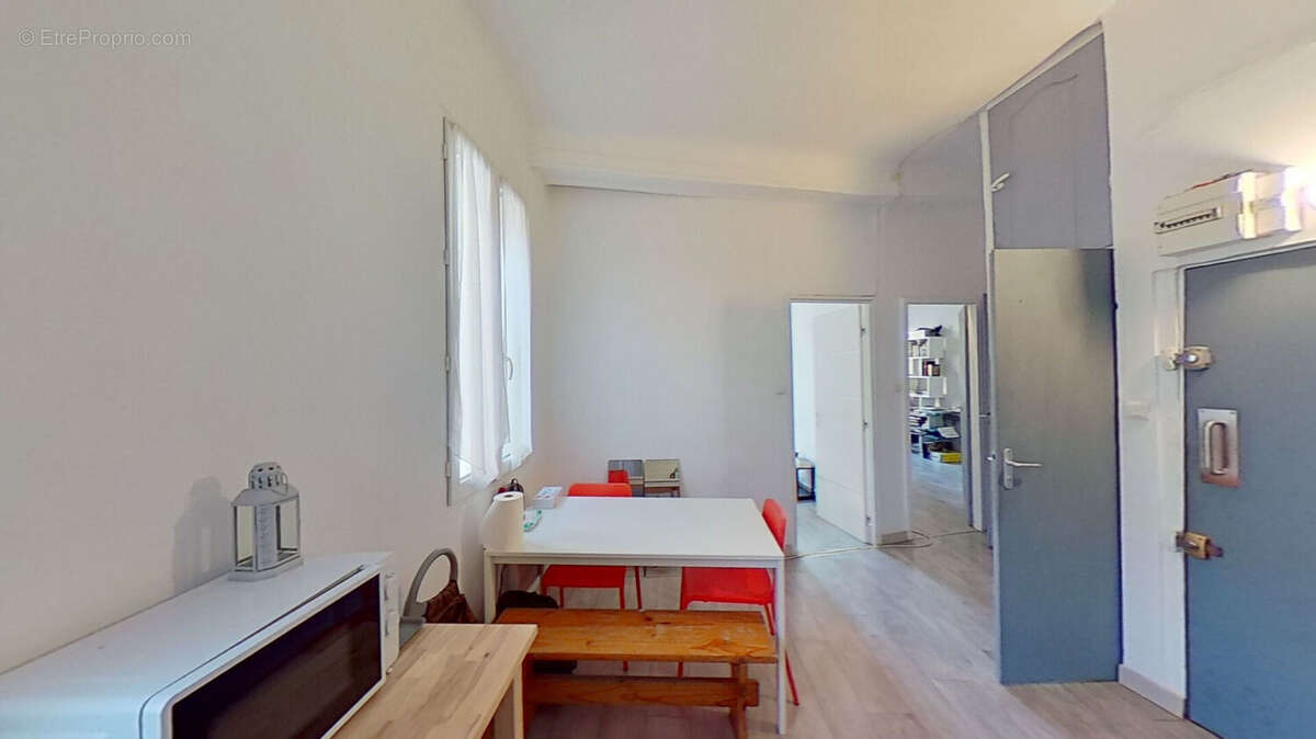 Appartement à MARSEILLE-2E