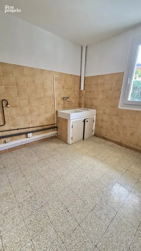 appartement traversant à rénover - photo 3