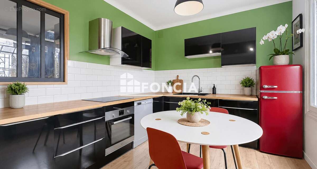  Coup de cœur en ville : une maison familiale pleine de charme avec jardin  - photo 7