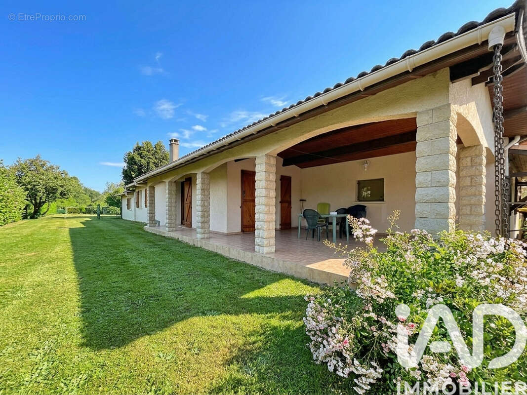 Photo 2 - Maison à LAGORCE