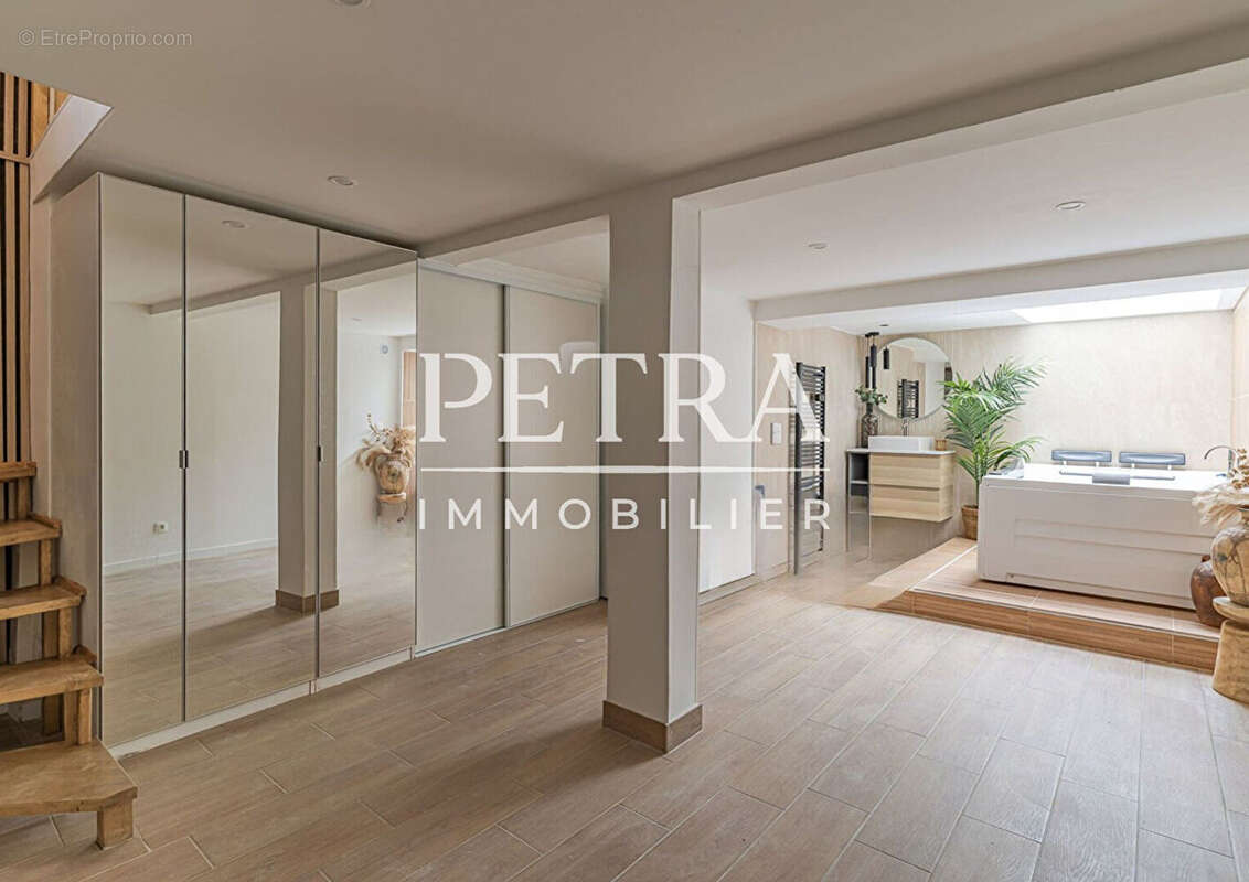 Maison à LE KREMLIN-BICETRE