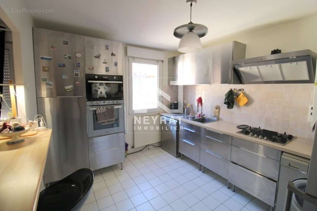 Appartement type 7 en duplex centre ville - photo 3