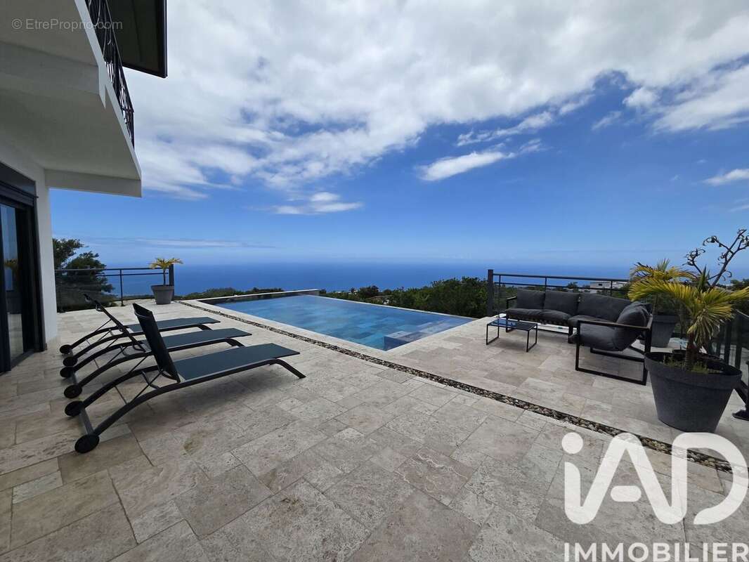 Maison 422 m² à Petite-Ile  - photo 6