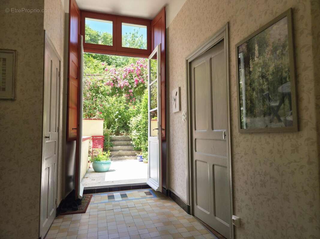 Maison 219 m² à Chateau-Gontier  - photo 9