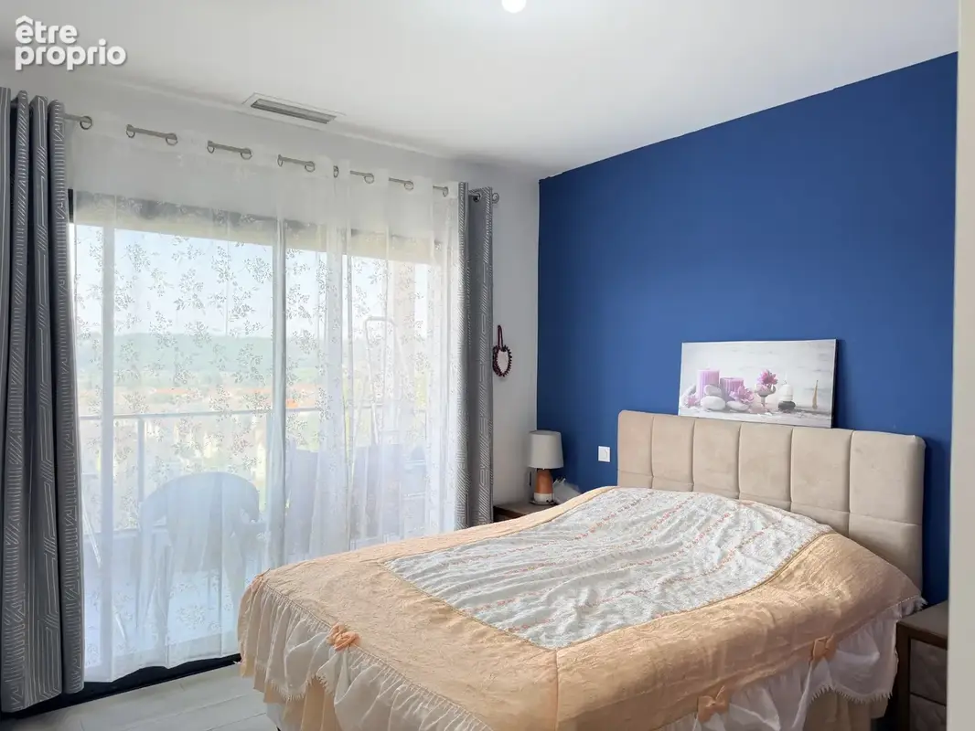 Maison 7 pièces de 164 m2 avec un grand garage et une piscine. - photo 6
