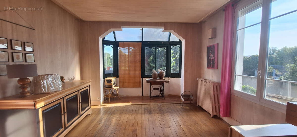 Maison bourgeoise de 190m2,6 chambres,sous-sol,cave,double garage,dependance terrain 806m2. - photo 10