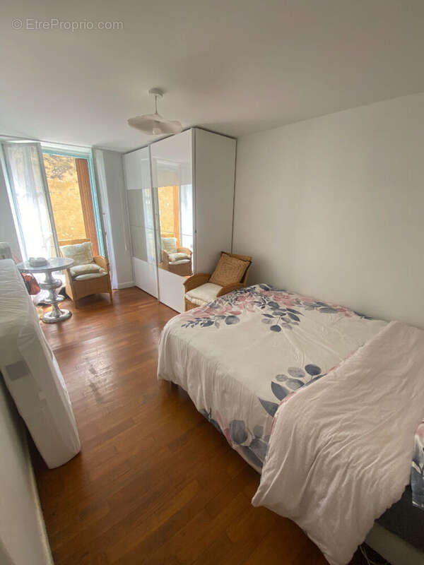 Centre-ville La Ferte Bernard, maison deux chambres et un bureau - photo 5