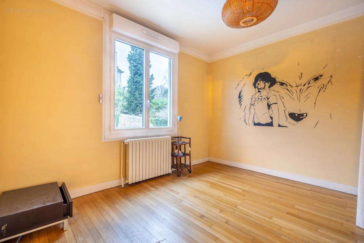 Maison à BURES-SUR-YVETTE