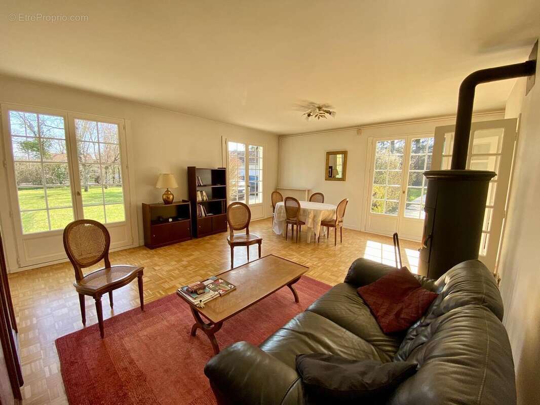 Photo 9 - Maison à SAINT-JEAN-DE-NIOST