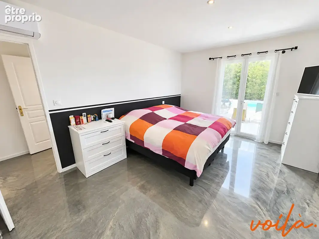 Ref : moderne7 - villa moderne de type 5 avec jardin et piscine - photo 8