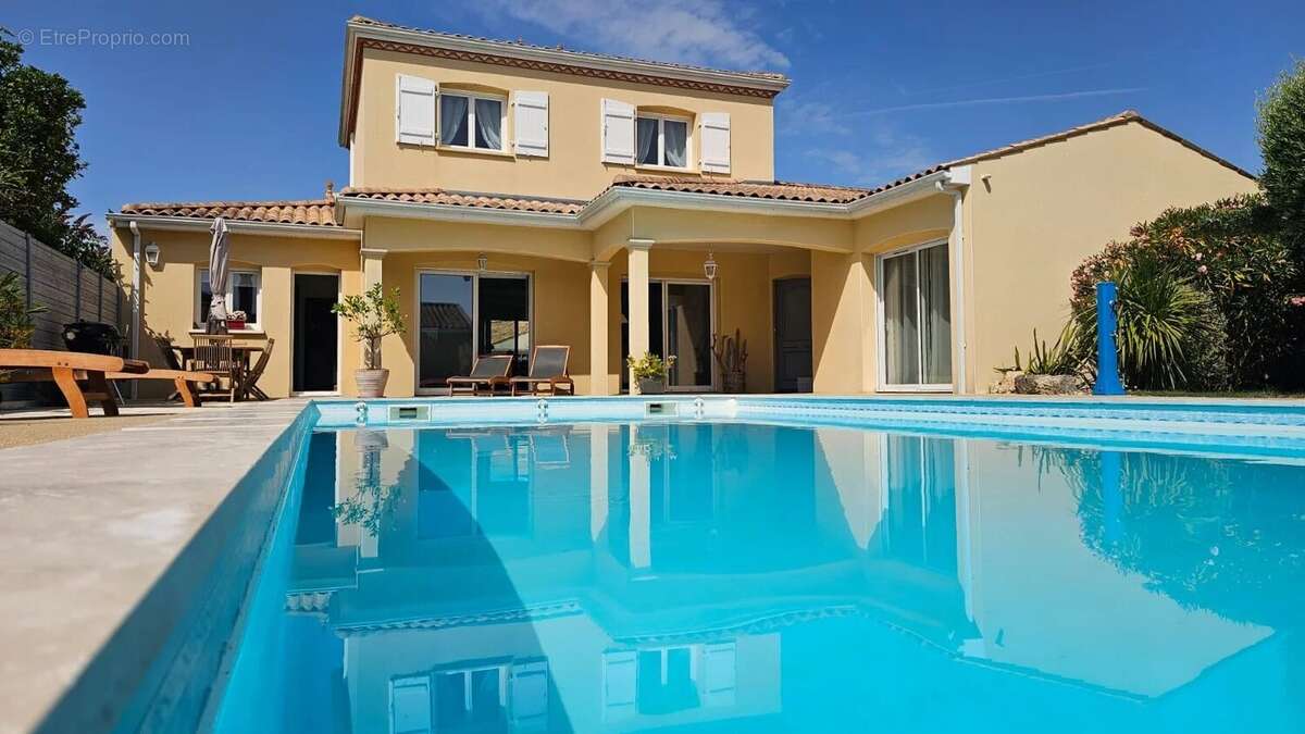 Maison à VAUX-SUR-MER