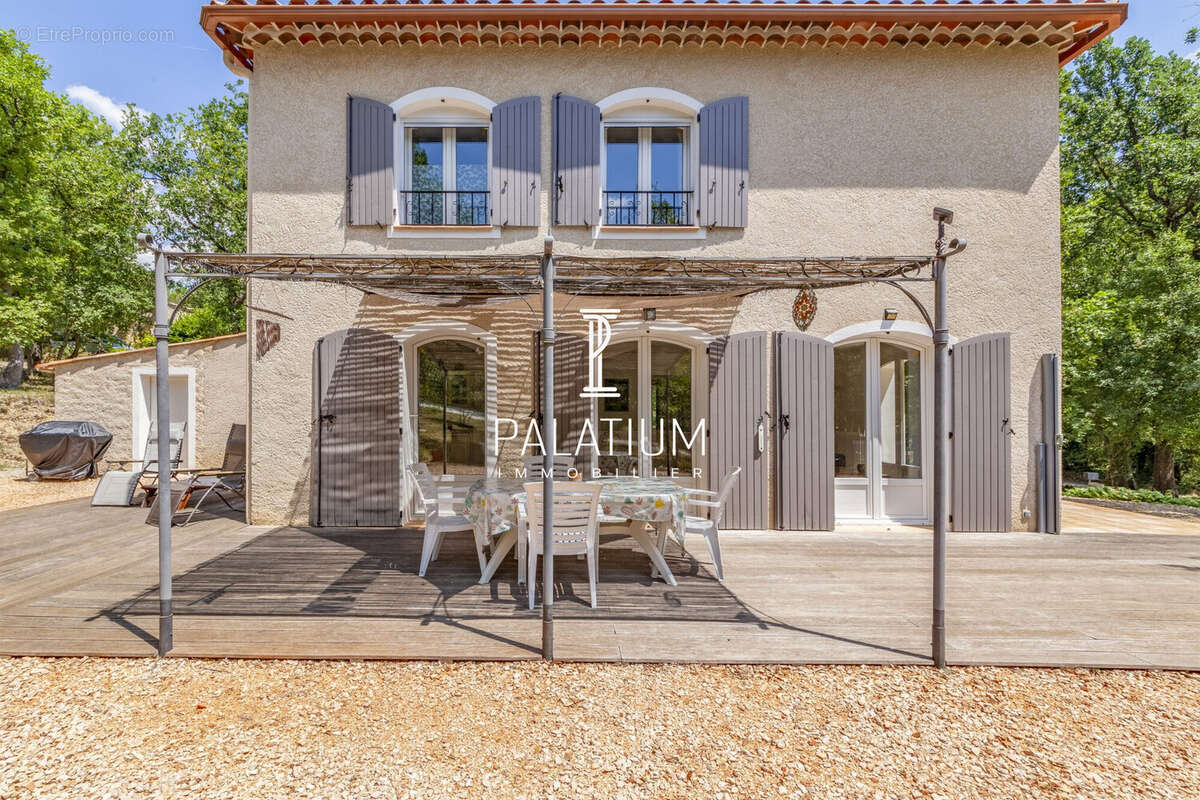 Maison 147 m² à Allemagne-En-Provence  - photo 4