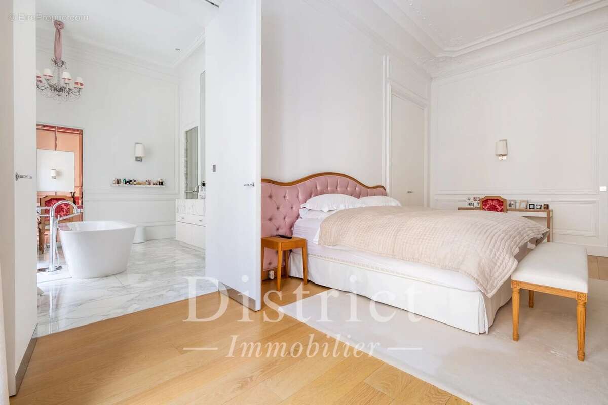 Exclusivité Avenue de Messine. Appartement entièrement rénové 242 m² - photo 12