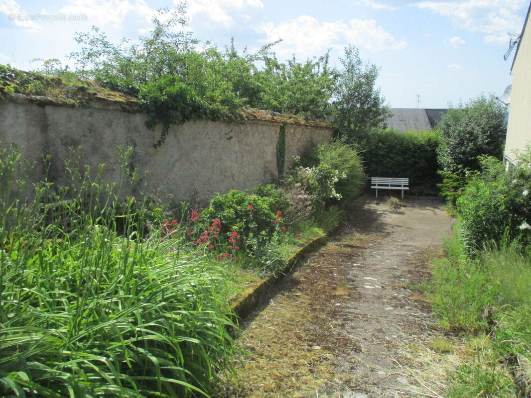 Maison à CHATEAU-CHINON(VILLE)