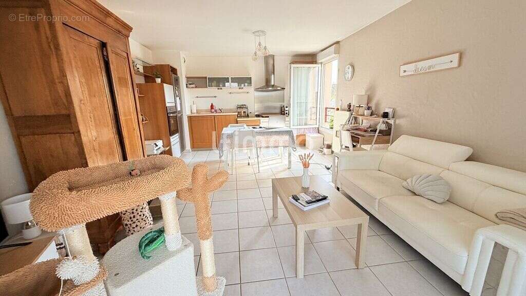 Appartement à MORNANT