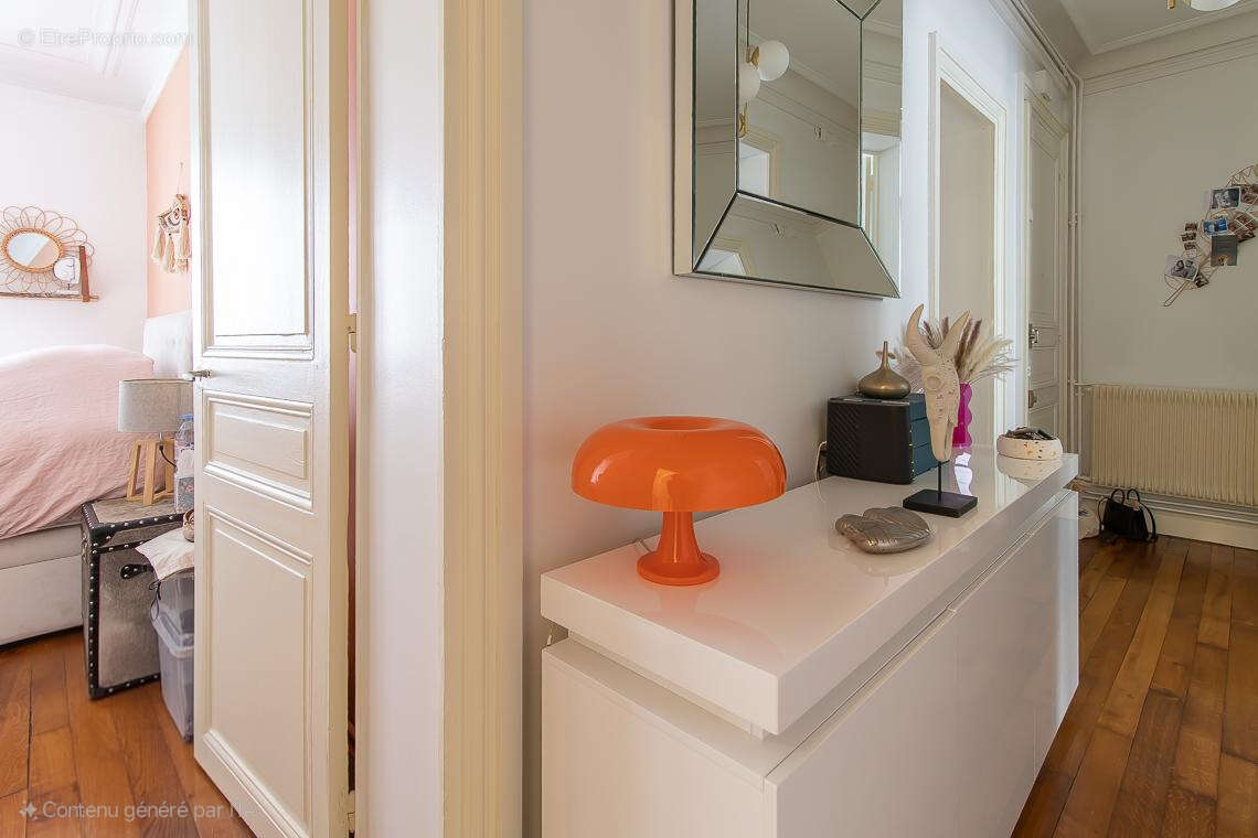 Appartement à LEVALLOIS-PERRET