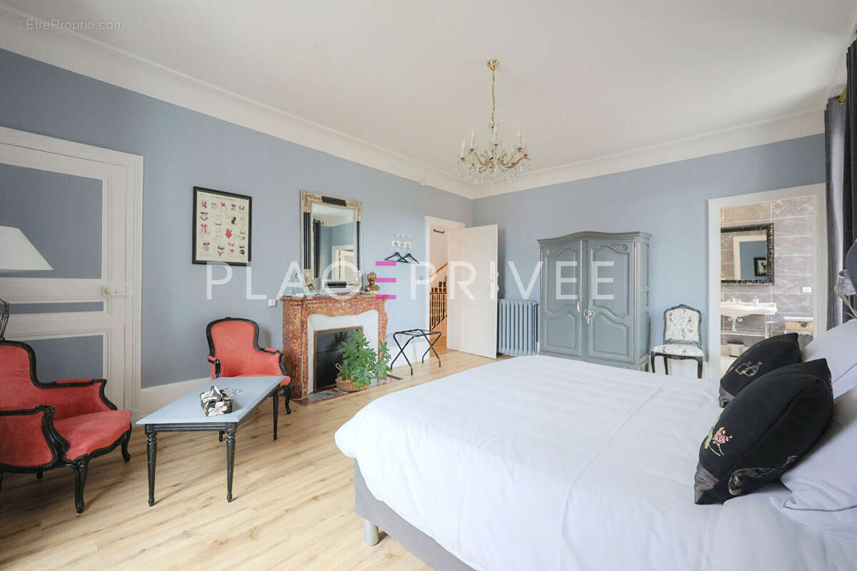 Maison à THAON-LES-VOSGES