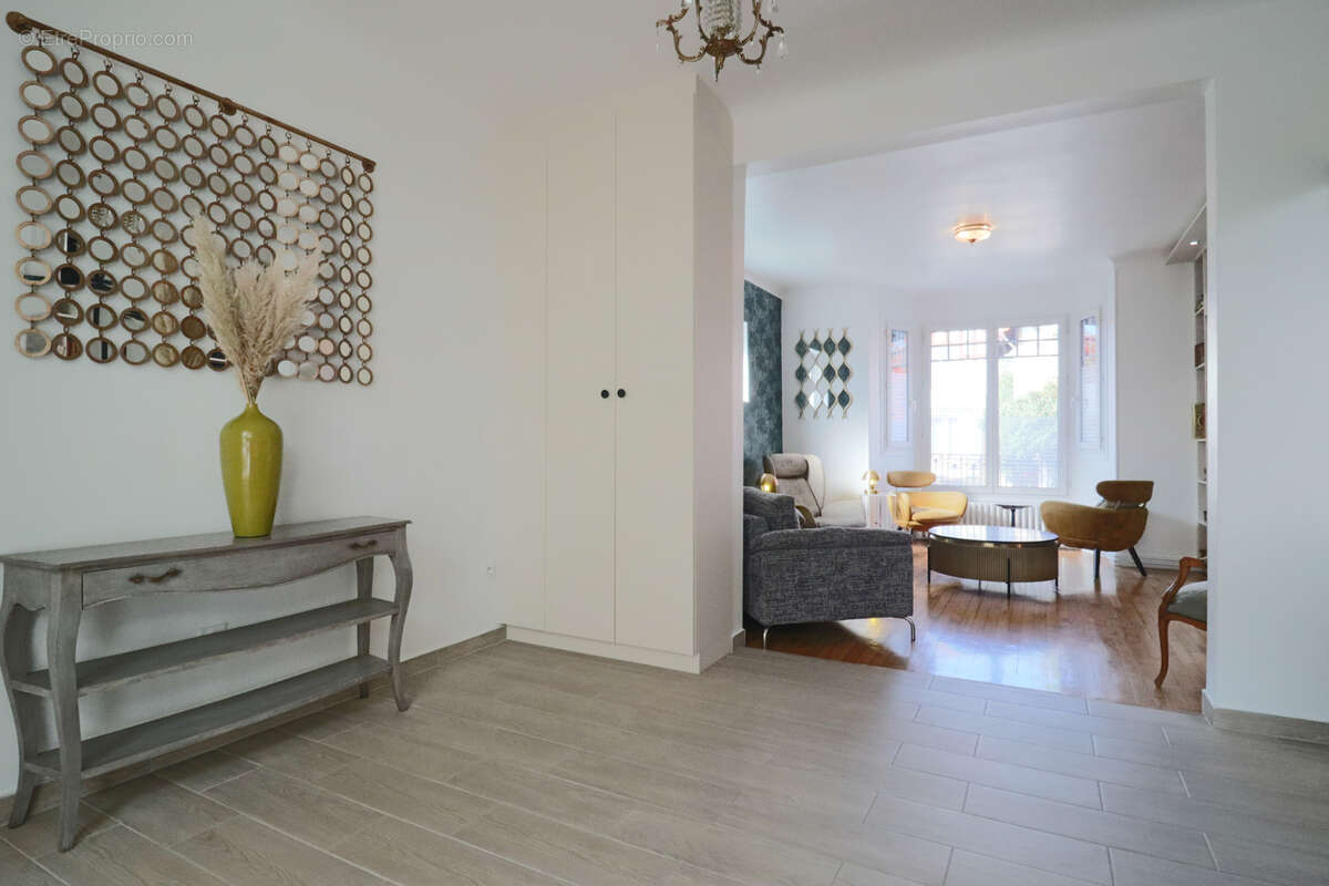 Maison à LES PAVILLONS-SOUS-BOIS