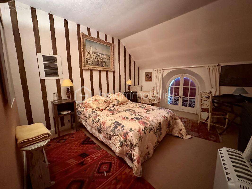 Maison à EGRISELLES-LE-BOCAGE